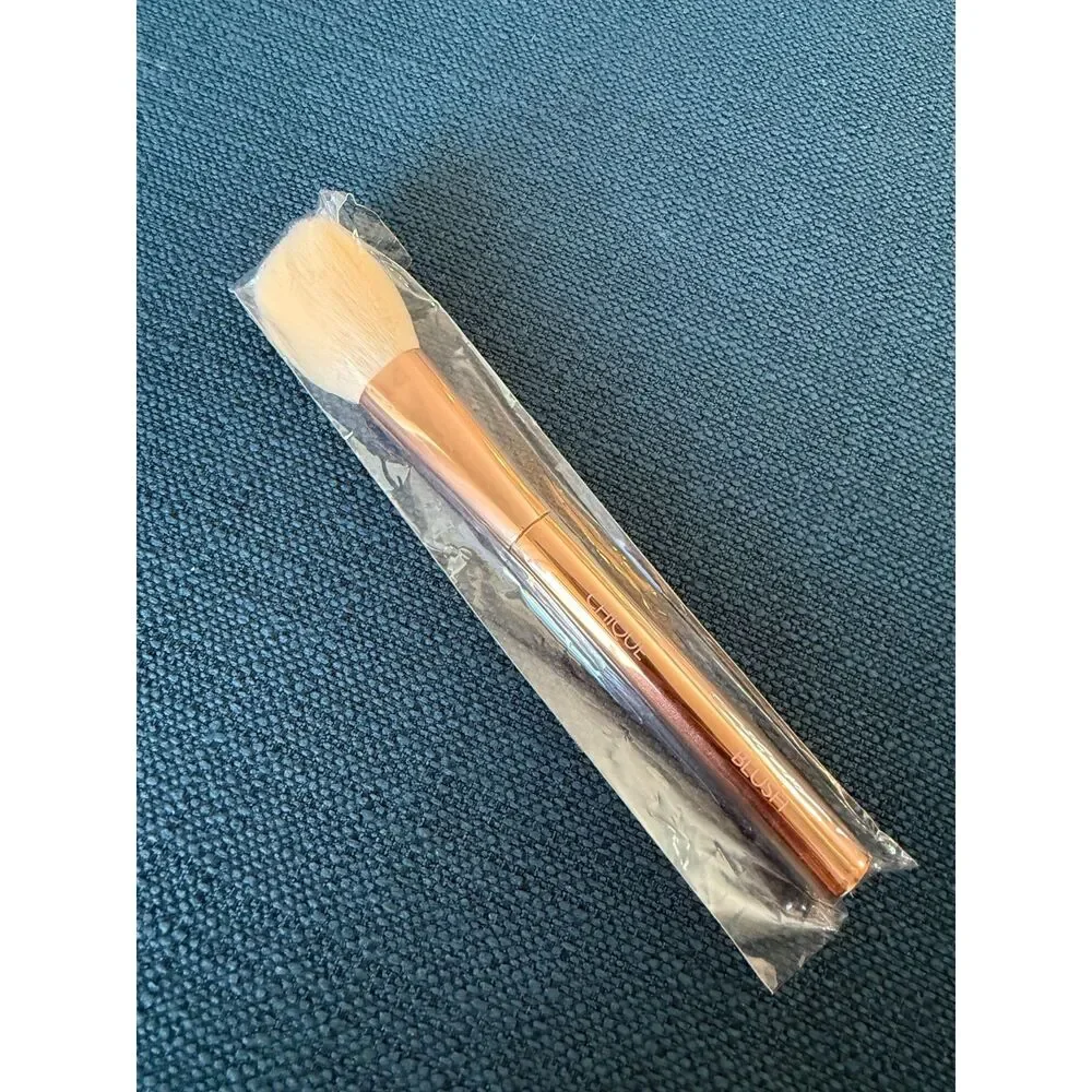 New Chique Rose Gold Blush Makeup Brush